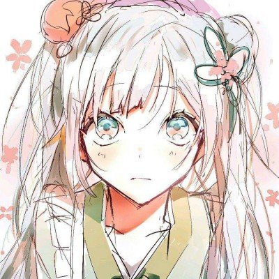 老人烧杨絮险些点着全村